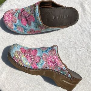 Sanita clogs